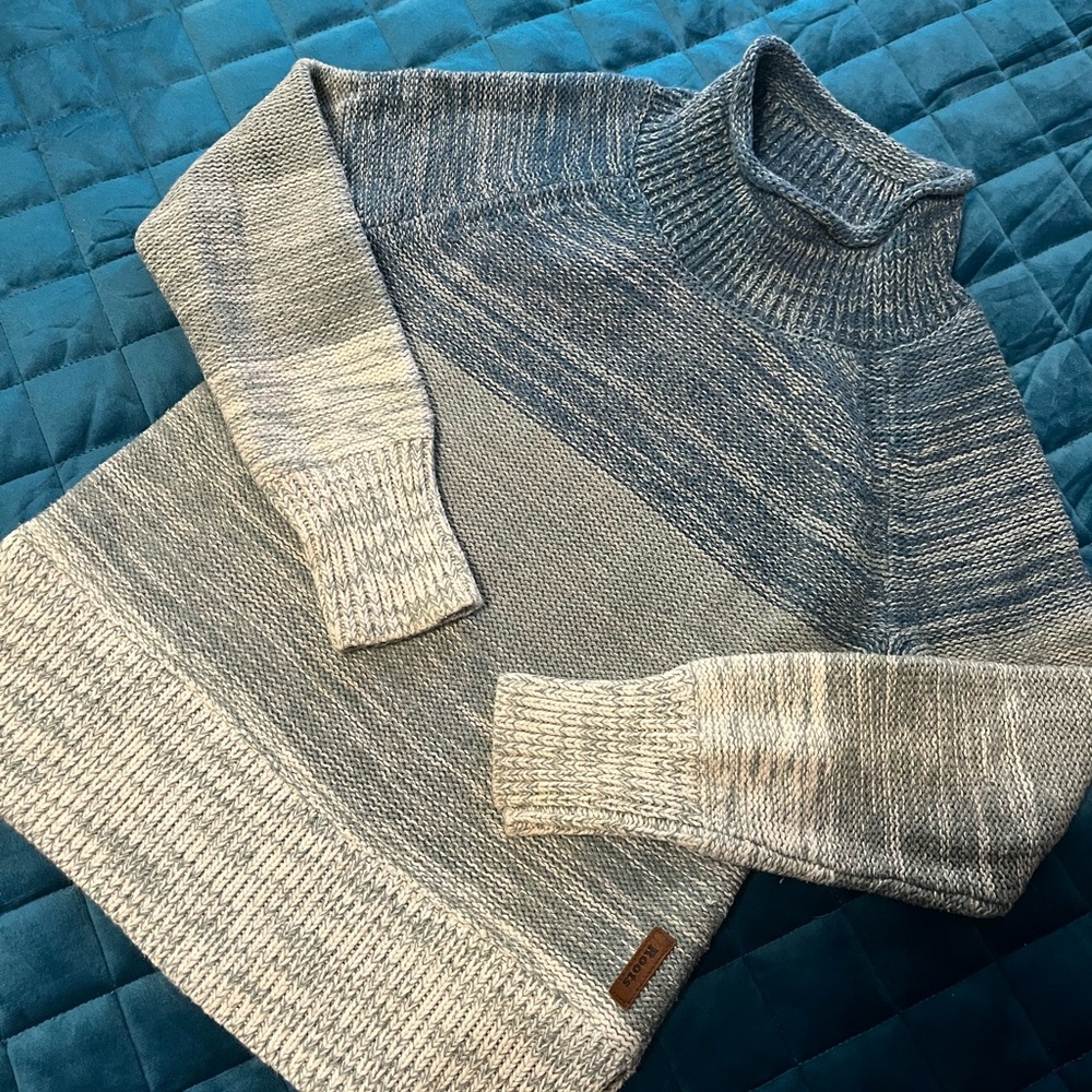 Roots Kids' teal Sweater Sz 7/8